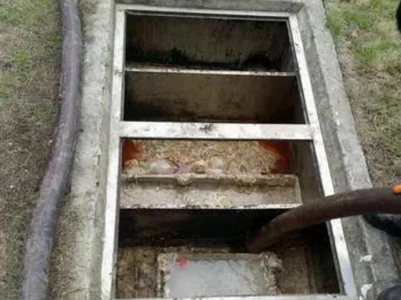 自流井隔油池清理